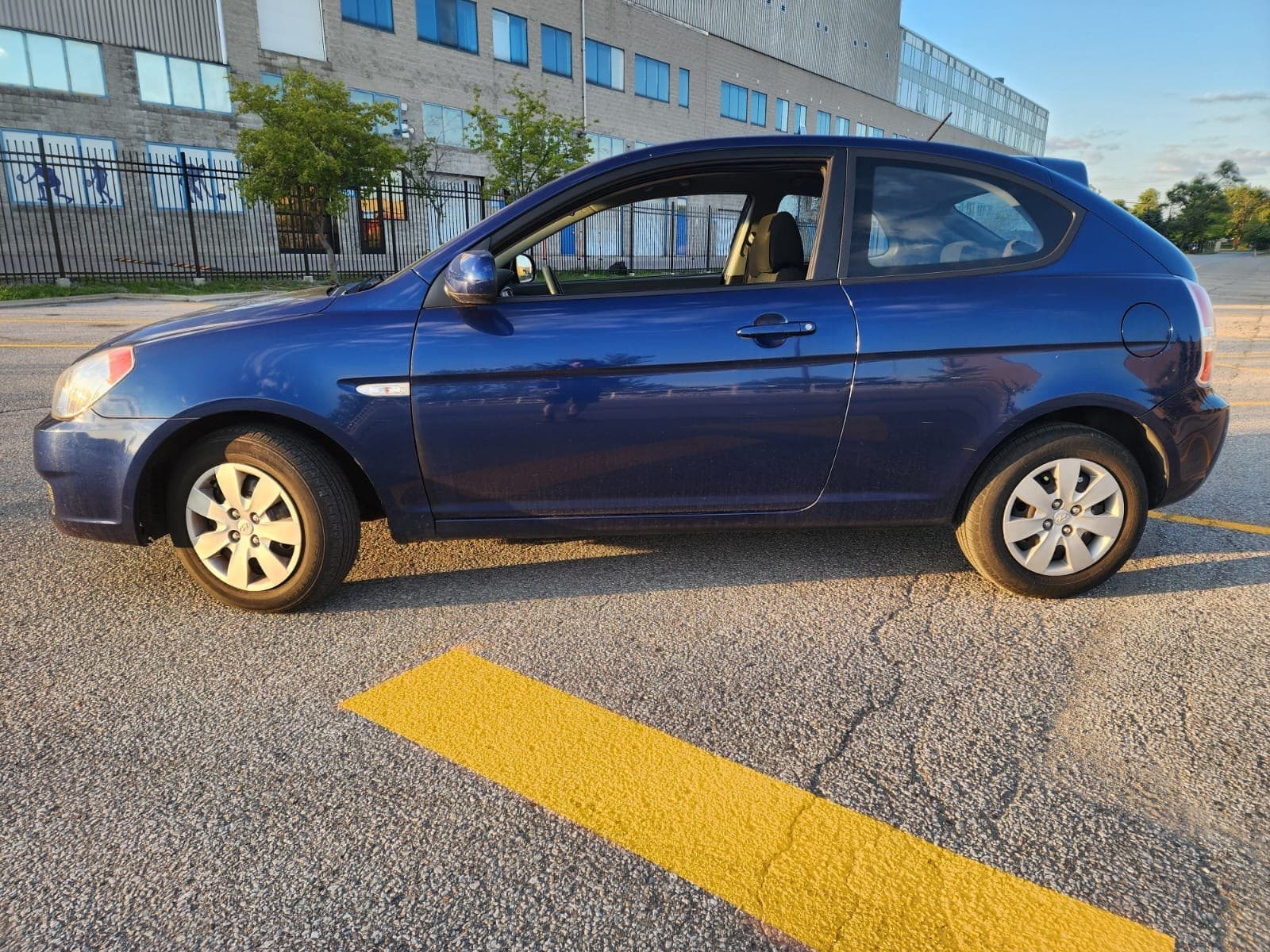 2011 Hyundai Accent, photo 3
