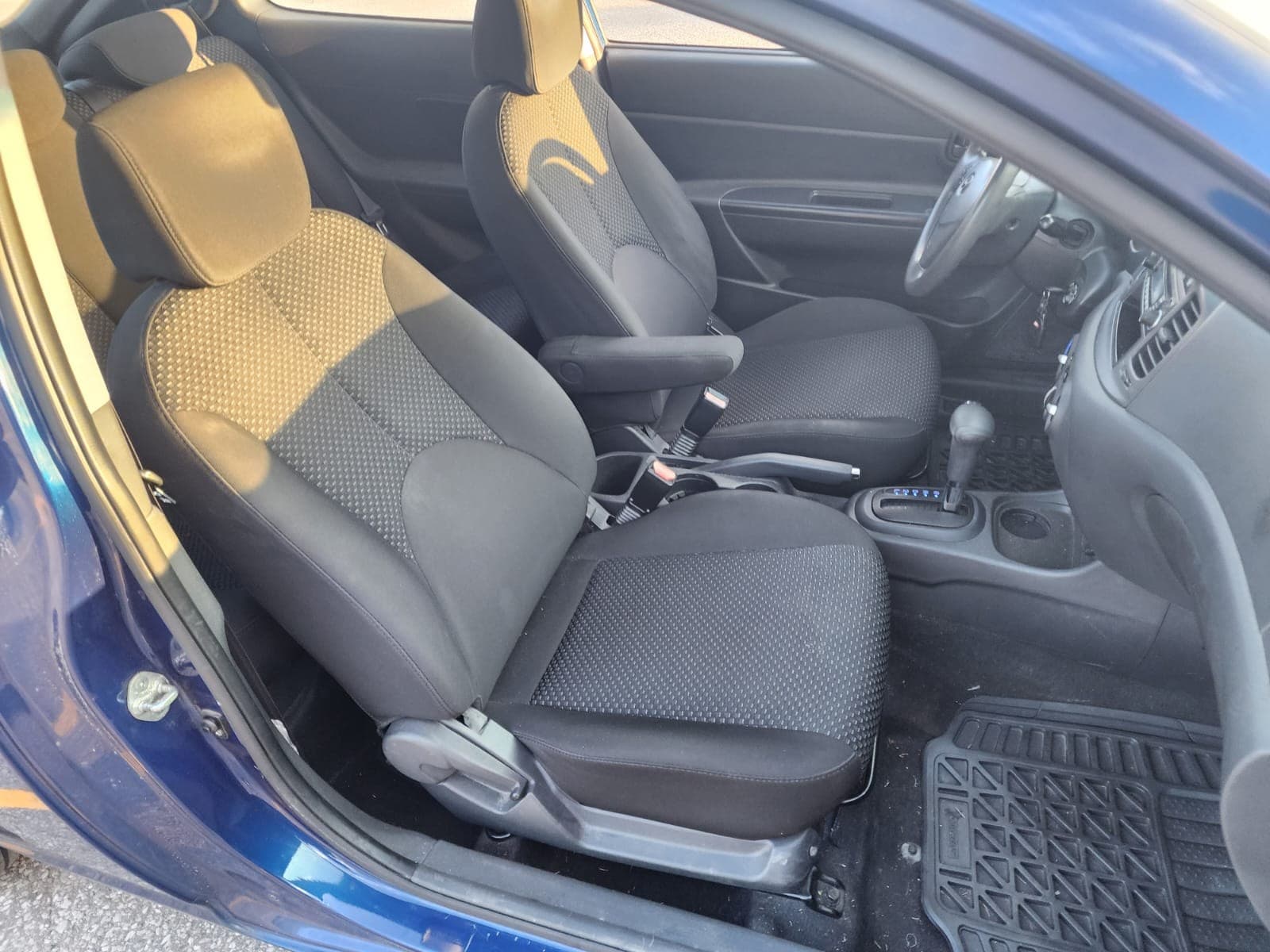 2011 Hyundai Accent, photo 8
