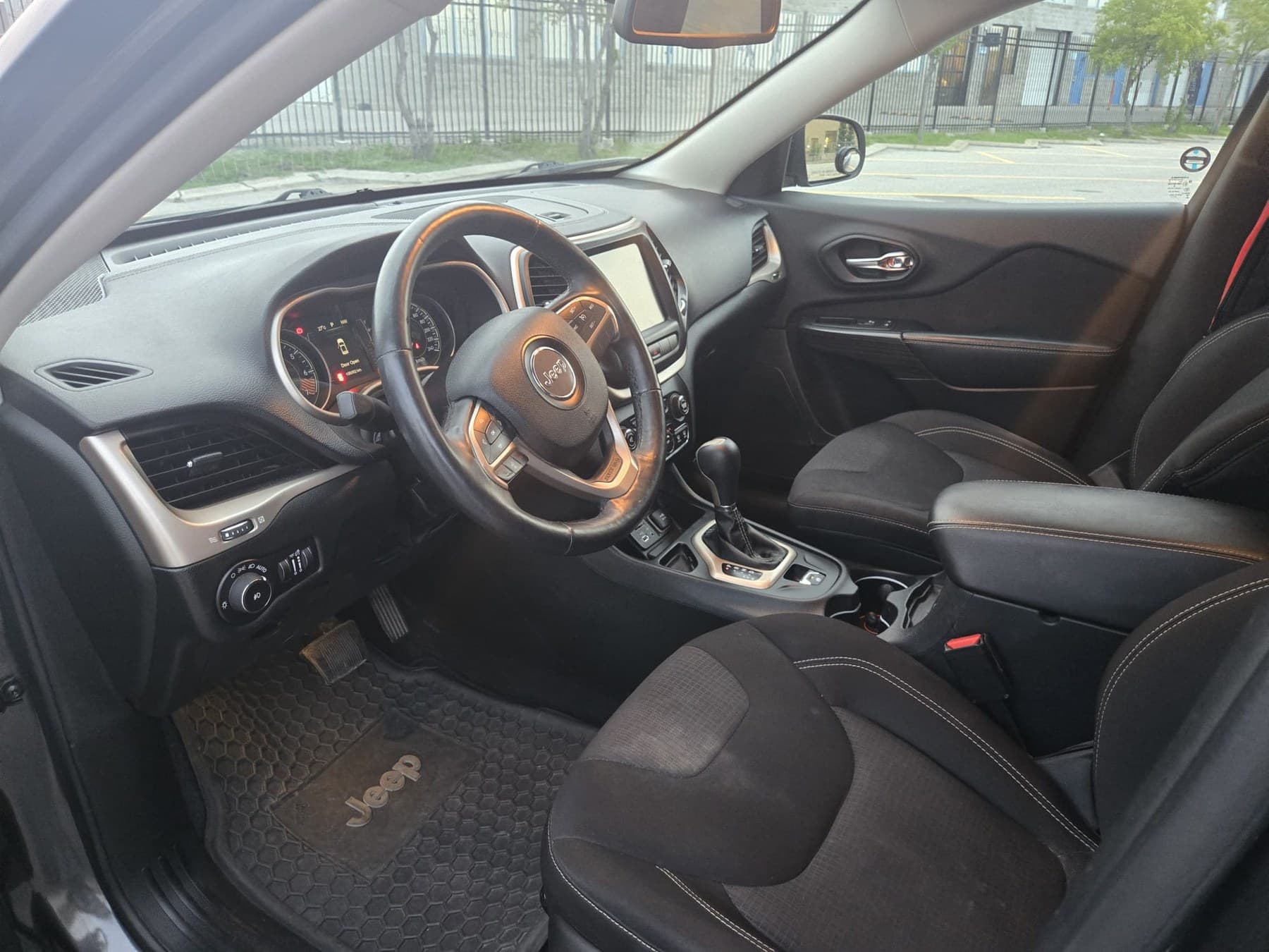 2015 Jeep Cherokee, photo 5